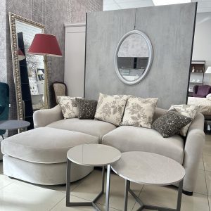 Sofa Campielo su pufu su išlankstomu mechanizmu